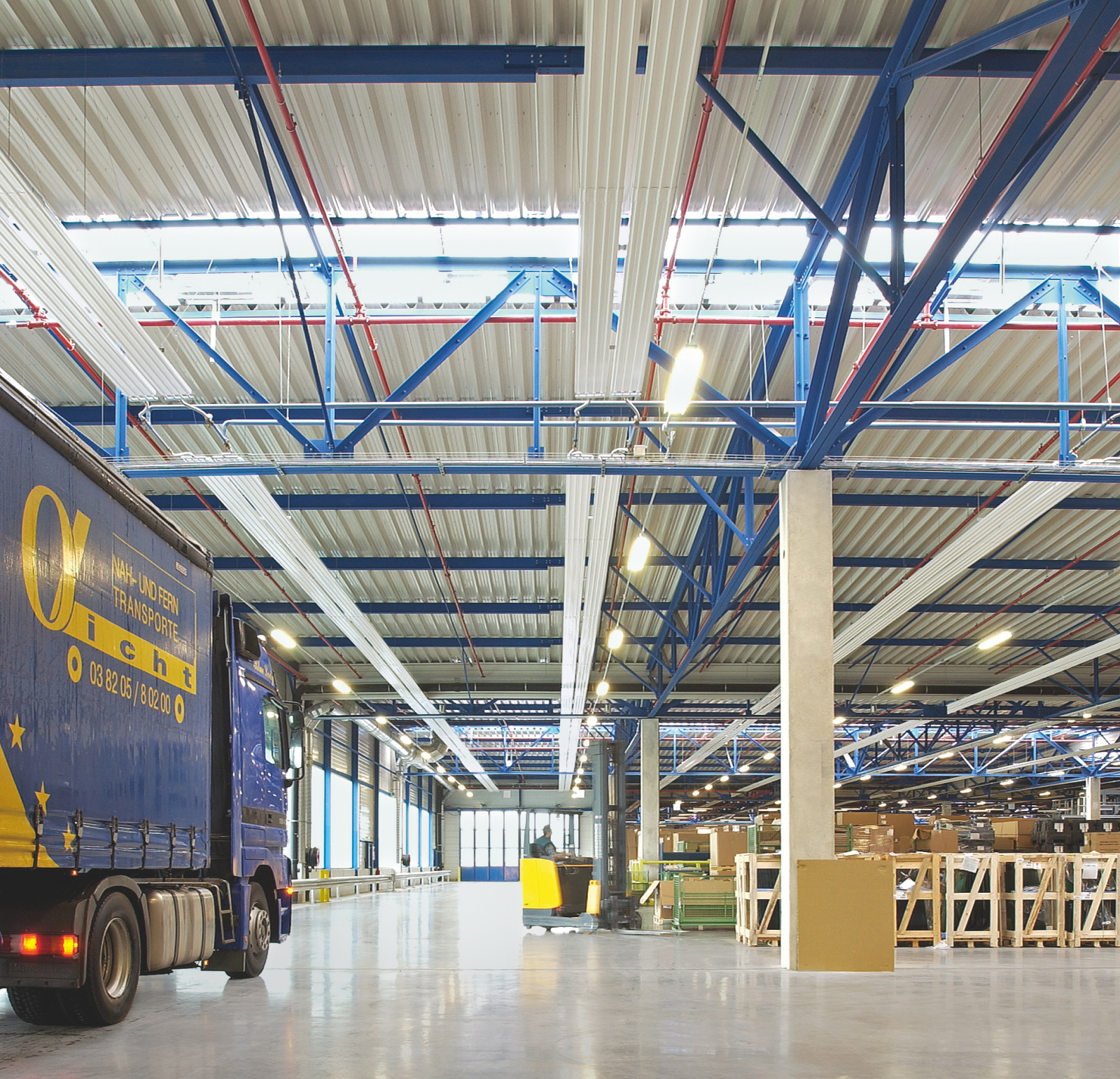 Reference Zehnder ZIP Heating and cooling ceilings Front view